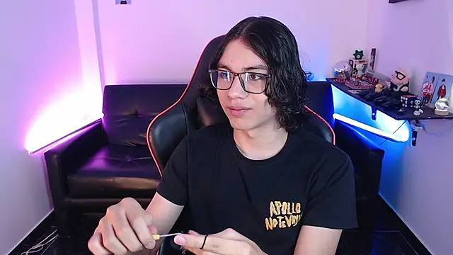 Snapshot of malik_harrison__ chatting on January 2025 02:56:02 PM malik harrison   online show from January 2025 02:56:02 PM