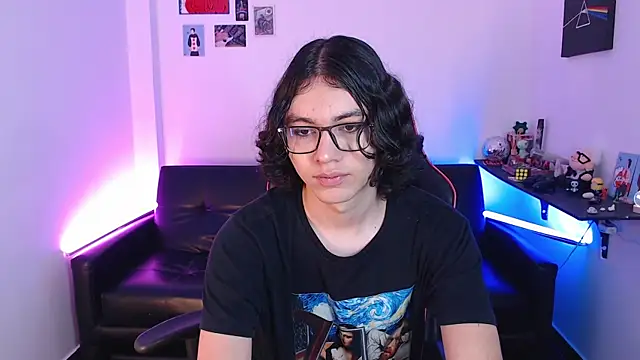 Snapshot of malik_harrison__ chatting on February 2025 05:09:01 PM malik harrison   online show from February 2025 05:09:01 PM