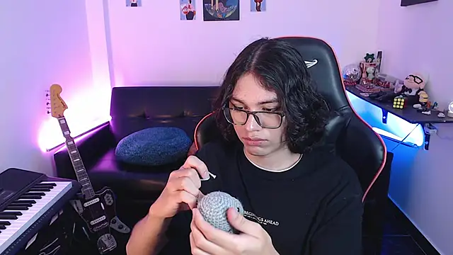 Snapshot of malik_harrison__ chatting on March 2025 06:12:01 PM malik harrison   online show from March 2025 06:12:01 PM