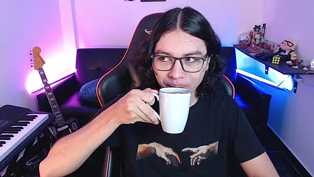 Snapshot of malik_harrison__ chatting on March 2025 02:34:02 PM malik harrison   online show from March 2025 02:34:02 PM