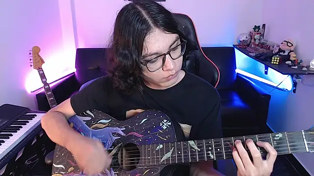 Snapshot of malik_harrison__ chatting on March 2025 05:38:02 PM malik harrison   online show from March 2025 05:38:02 PM