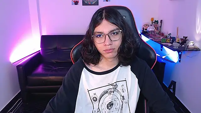 Snapshot of malik_harrison__ chatting on September 2025 03:06:01 PM malik harrison   online show from September 2025 03:06:01 PM