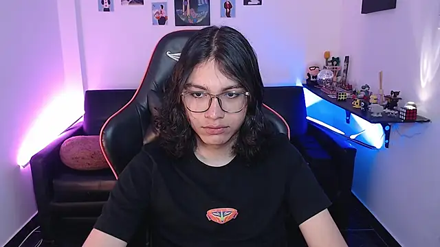 Snapshot of malik_harrison__ chatting on October 2025 02:52:02 PM malik harrison   online show from October 2025 02:52:02 PM