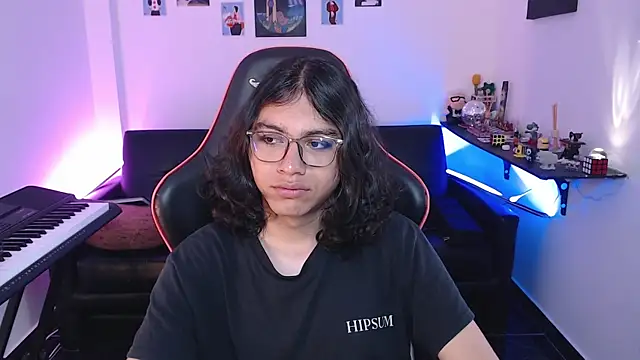 Snapshot of malik_harrison__ chatting on October 2025 03:45:02 PM malik harrison   online show from October 2025 03:45:02 PM