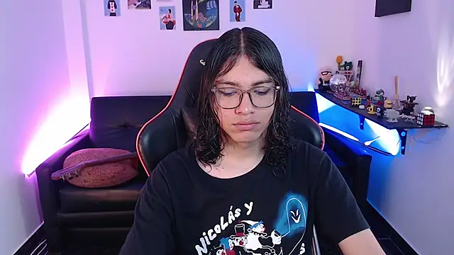 Snapshot of malik_harrison__ chatting on October 2025 03:58:01 PM malik harrison   online show from October 2025 03:58:01 PM