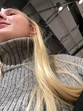 Snapshot of MariaTull chatting on December 2024 03:47:02 PM MariaTull online show from December 2024 03:47:02 PM