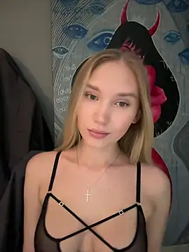 Snapshot of MariaTull chatting on January 2025 06:21:01 PM MariaTull online show from January 2025 06:21:01 PM