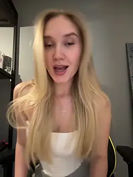 Snapshot of MariaTull chatting on February 2025 03:49:02 PM MariaTull online show from February 2025 03:49:02 PM