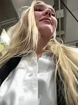 Snapshot of MariaTull chatting on March 2025 02:44:02 PM MariaTull online show from March 2025 02:44:02 PM