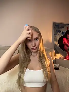 Snapshot of MariaTull chatting on November 2025 06:18:02 PM MariaTull online show from November 2025 06:18:02 PM