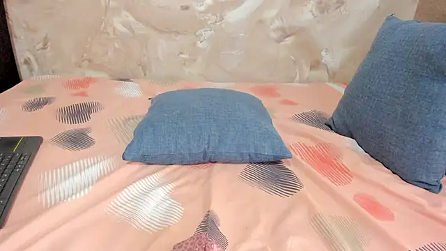 tiffanystonne online show from February 2025 07:23:02 PM