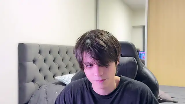 Snapshot of SasukeUhchiaa chatting on January 2025 11:34:02 PM SasukeUhchiaa online show from January 2025 11:34:02 PM