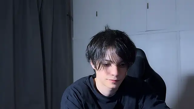 Snapshot of SasukeUhchiaa chatting on February 2026 01:15:02 AM SasukeUhchiaa online show from February 2026 01:15:02 AM