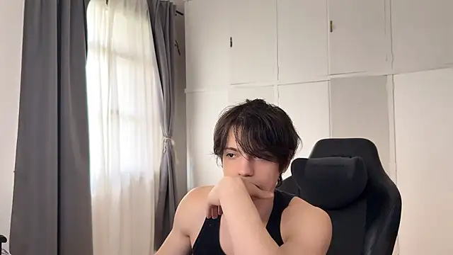 Snapshot of SasukeUhchiaa chatting on March 2026 06:13:02 PM SasukeUhchiaa online show from March 2026 06:13:02 PM