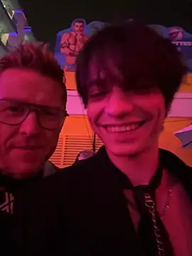 Snapshot of SasukeUhchiaa chatting on April 2026 08:44:01 PM SasukeUhchiaa online show from April 2026 08:44:01 PM