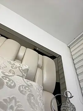 ALISSON FOXXX1 online show from November 2025 10:52:02 PM