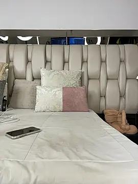 ALISSON FOXXX1 online show from April 2026 10:54:02 PM