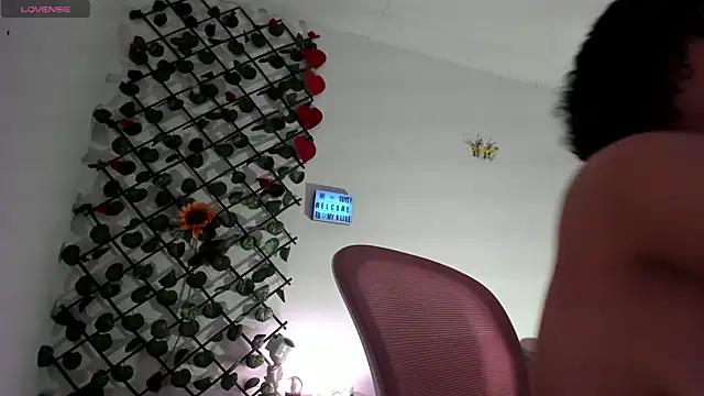 Snapshot of cailynhot chatting on March 2025 03:38:02 PM cailynhot online show from March 2025 03:38:02 PM