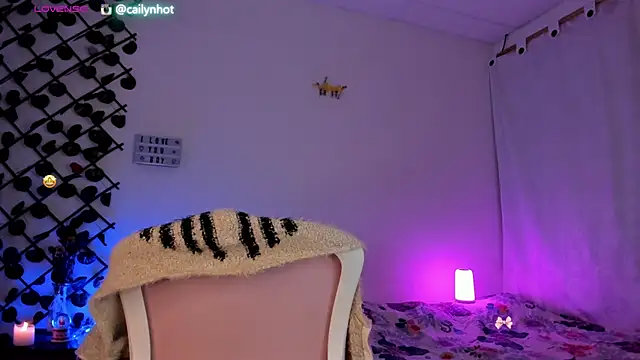 Snapshot of cailynhot chatting on November 2025 03:29:02 AM cailynhot online show from November 2025 03:29:02 AM