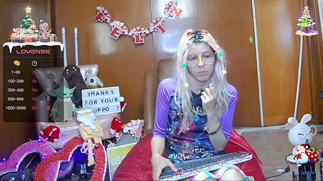 Snapshot of Skinygirl chatting on December 2024 11:57:02 PM Skinygirl online show from December 2024 11:57:02 PM