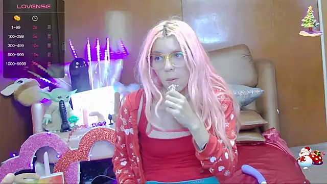 Snapshot of Skinygirl chatting on January 2025 02:14:01 AM Skinygirl online show from January 2025 02:14:01 AM