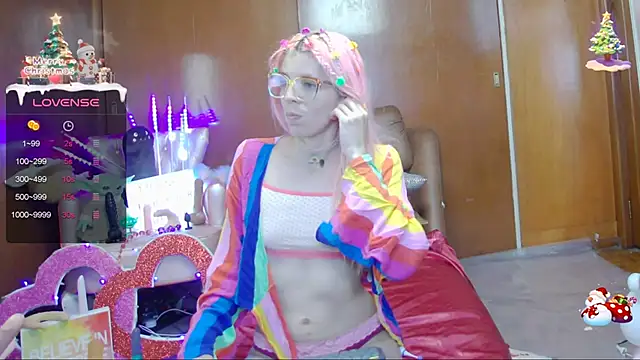 Snapshot of Skinygirl chatting on January 2025 04:20:01 AM Skinygirl online show from January 2025 04:20:01 AM