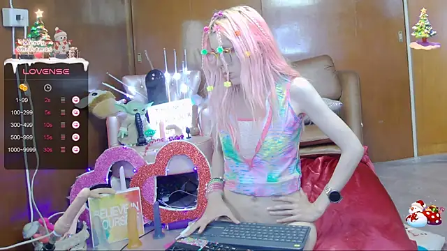 Snapshot of Skinygirl chatting on January 2025 02:19:02 AM Skinygirl online show from January 2025 02:19:02 AM