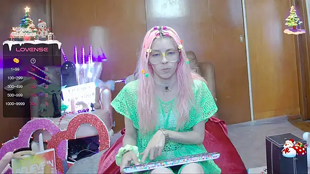 Snapshot of Skinygirl chatting on January 2025 01:11:01 AM Skinygirl online show from January 2025 01:11:01 AM