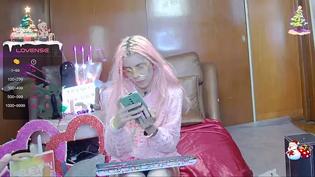 Snapshot of Skinygirl chatting on January 2025 11:03:01 PM Skinygirl online show from January 2025 11:03:01 PM