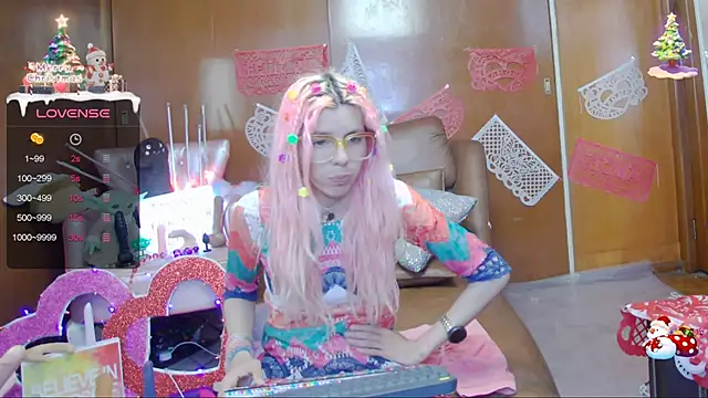 Snapshot of Skinygirl chatting on February 2025 11:15:02 PM Skinygirl online show from February 2025 11:15:02 PM