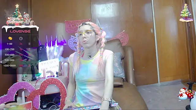 Snapshot of Skinygirl chatting on February 2025 02:06:01 AM Skinygirl online show from February 2025 02:06:01 AM