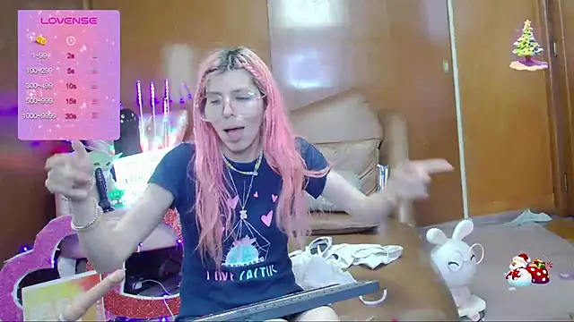 Snapshot of Skinygirl chatting on September 2025 12:48:02 AM Skinygirl online show from September 2025 12:48:02 AM