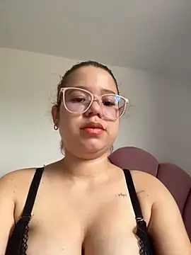 Lucyklein2022 online show from March 2026 03:34:01 PM