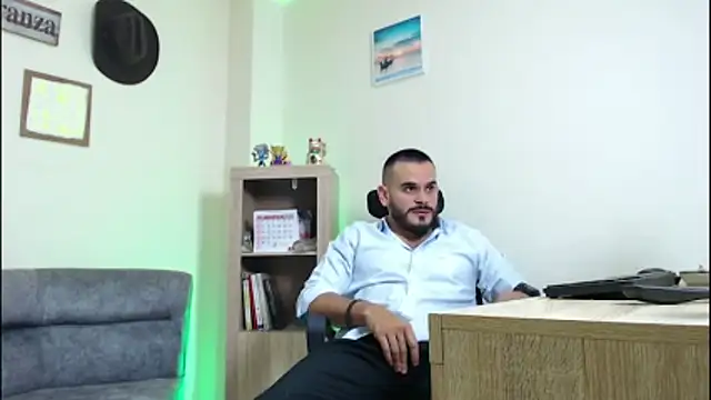 Snapshot of cowboyht chatting on March 2026 05:00:02 AM cowboyht online show from March 2026 05:00:02 AM