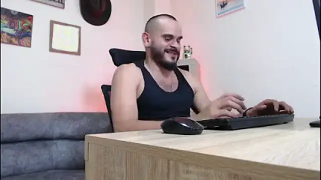 Snapshot of cowboyht chatting on April 2026 04:46:02 AM cowboyht online show from April 2026 04:46:02 AM