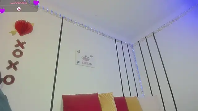 yelenaowens online show from October 2025 01:17:01 AM