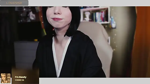 Snapshot of freya_sunny chatting on February 2025 05:25:01 AM freya sunny online show from February 2025 05:25:01 AM