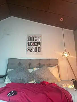 vaness weet online show from January 2025 10:45:01 PM