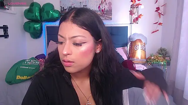 vaness weet online show from March 2025 08:30:01 PM