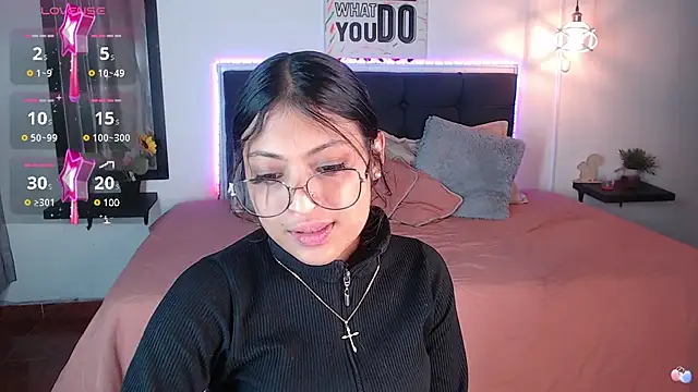 vaness weet online show from March 2025 04:15:02 PM