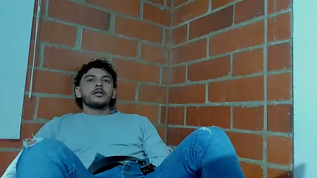 tuyo1995 online show from December 2024 09:26:02 PM