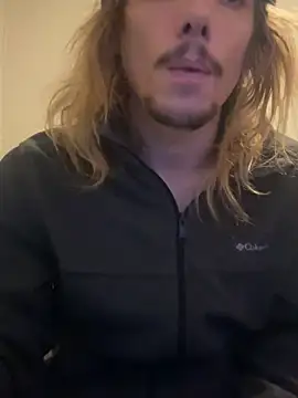 Snapshot of trippyski chatting on February 2025 08:11:02 AM trippyski online show from February 2025 08:11:02 AM