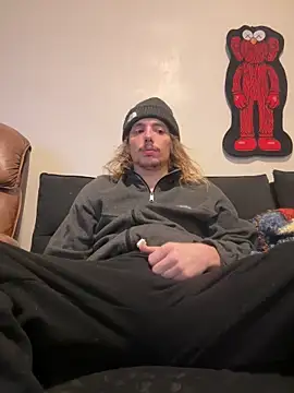 Snapshot of trippyski chatting on February 2025 09:03:01 AM trippyski online show from February 2025 09:03:01 AM