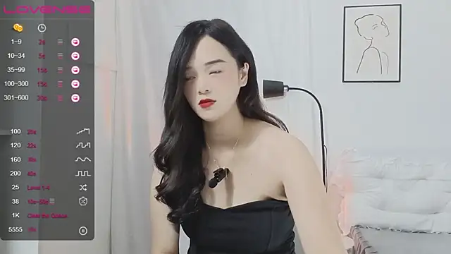 QiuPeiPeimmm online show from December 2024 10:46:02 AM