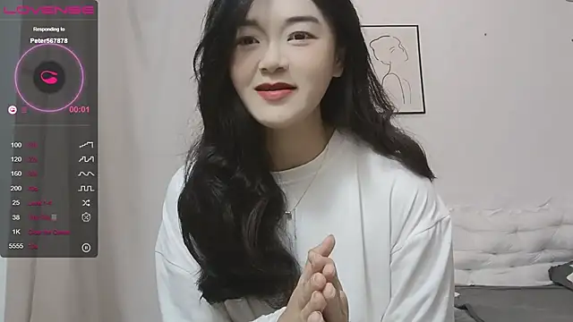 QiuPeiPeimmm online show from December 2024 02:12:01 PM