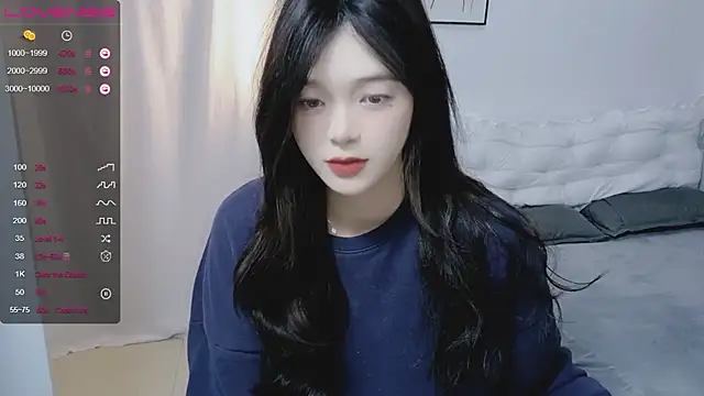 QiuPeiPeimmm online show from February 2025 11:28:02 AM