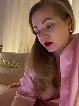Snapshot of Lady__Maria chatting on December 2024 06:38:02 PM Lady Maria online show from December 2024 06:38:02 PM