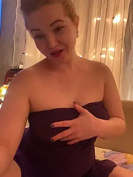 Snapshot of Lady__Maria chatting on January 2025 07:17:02 PM Lady Maria online show from January 2025 07:17:02 PM
