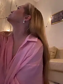 Snapshot of Lady__Maria chatting on October 2025 03:56:02 PM Lady Maria online show from October 2025 03:56:02 PM