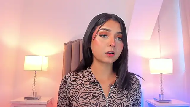 Snapshot of Emma_Torres__ chatting on January 2025 12:09:02 PM Emma Torres online show from January 2025 12:09:02 PM